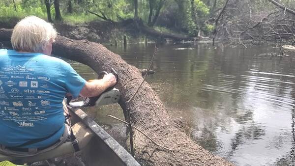 [Movie: Sawing above the waterline, 2025:08:03 11:30:15, 30.8808529, -83.3261853 (829K)]
