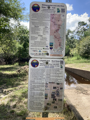 [Signs, Langdale Park Boat Ramp, Withlacoochee River @ North Valdosta Road 2025-08-14 --Cindy Vedas for WWALS]