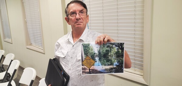[Sewage Spill Sign at Sugar Creek, Phil Royce --jsq for WWALS]
