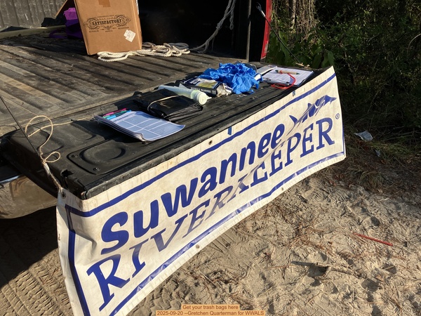 Get your trash bags here, 2025-09-20 --Gretchen Quarterman for WWALS