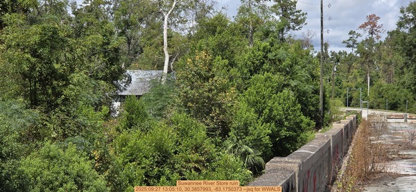 [Suwannee River Store ruin, 2025:09:27 13:05:10, 30.3857993, -83.1750373 --jsq for WWALS]