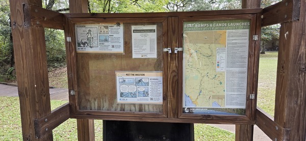 [Kiosk, Adams Tract River Camp, 2025:09:27 11:26:16, 30.0347848, -83.0193613]
