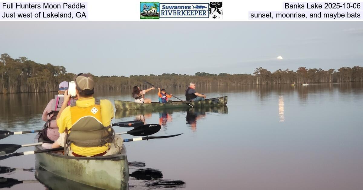[Full Hunters Moon Paddle, Banks Lake 2025-10-06, Just west of Lakeland, GA, sunset, moonrise, and maybe bats]