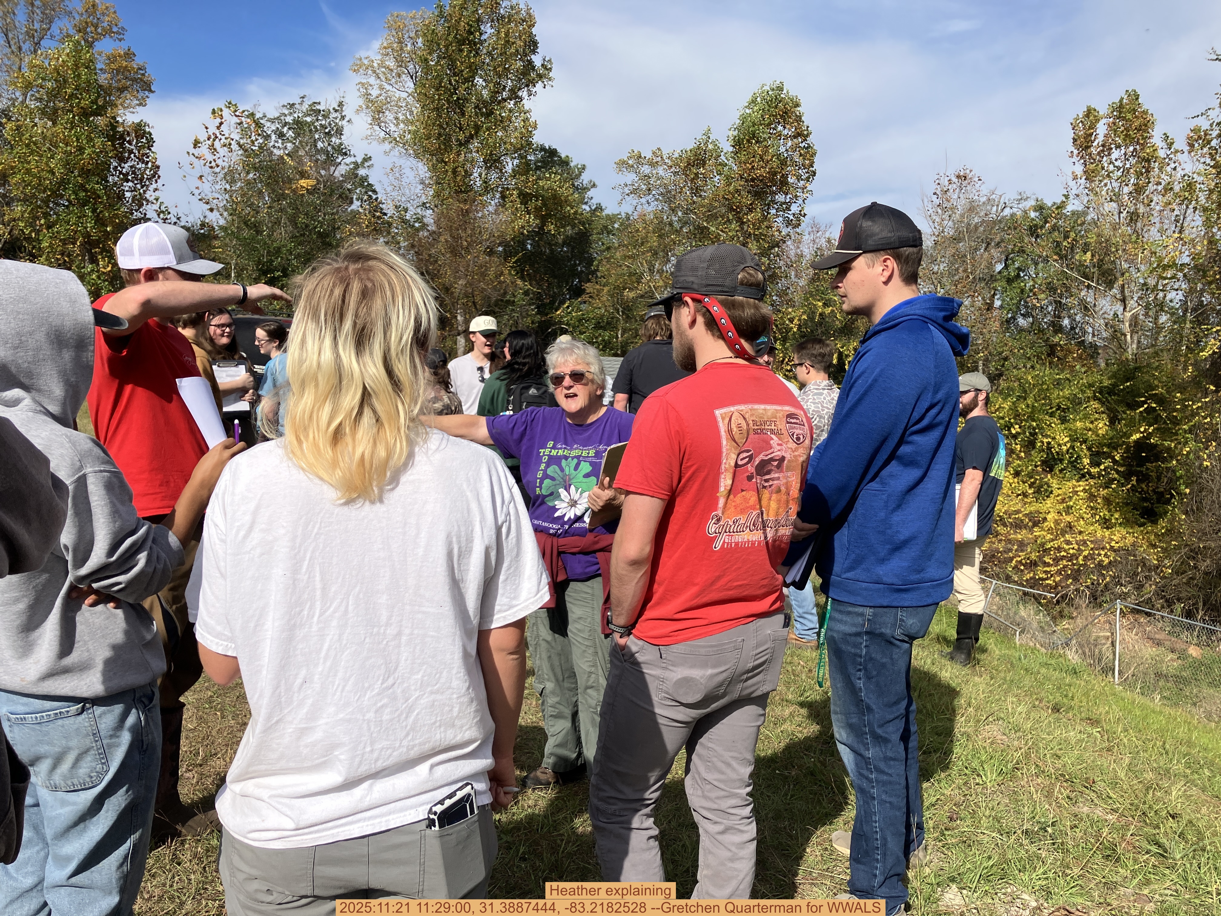 Heather explaining, 2025:11:21 11:29:00, 31.3887444, -83.2182528 --Gretchen Quarterman for WWALS