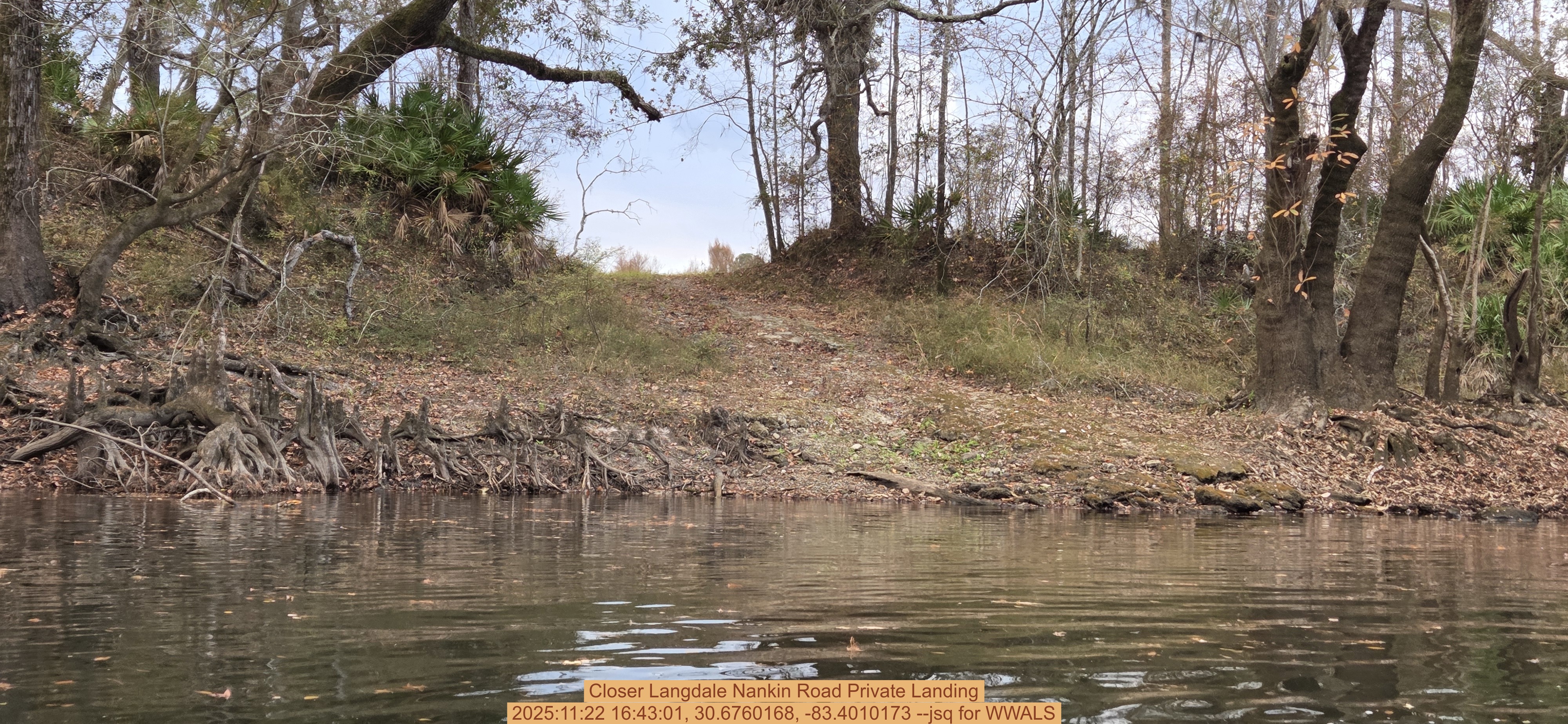 Closer Langdale Nankin Road Private Landing, 2025:11:22 16:43:01, 30.6760168, -83.4010173 --jsq for WWALS