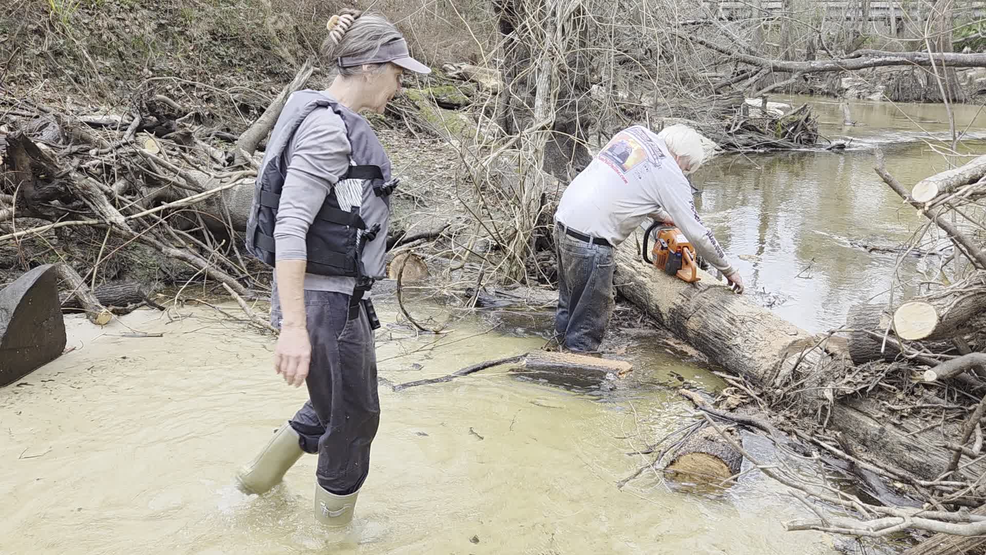 Movie: Is it loose? 2026:02:14 15:58:04, 30.8639055, -83.3210292 (9.9M)