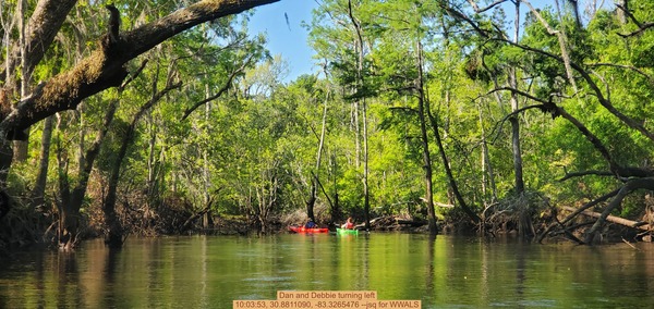 [Dan and Debbie turning left, 10:03:53, 30.8811090, -83.3265476 --jsq for WWALS]