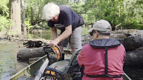Movie: Starting the Husqvarna 24-inch chainsaw, 2026:06:07 10:19:53, 30.8531894, -83.3358832 (40M)