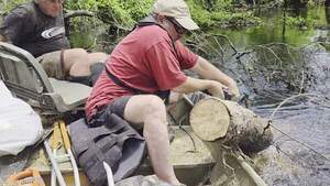 [Movie: Daniel Reinlieb sawing upstream from Sugar Creek, 2026:06:07 12:21:55, 30.8668238, -83.3206664 (9.3M)]