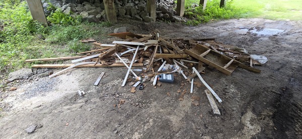 [Pile of construction debris under Hagan Bridge, 2026:06:26 11:48:51, 31.0141018, -83.3010614]