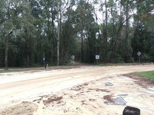 [Road corner]