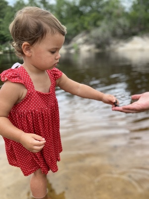 [Elizabeth gets the mussel]