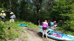 More boats preparing, 30.5959054, -83.2598005